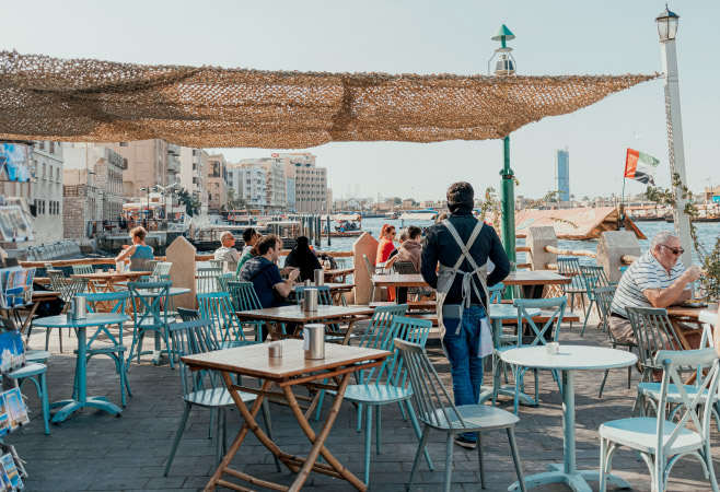 Affordable local food options for budget travelers in Dubai