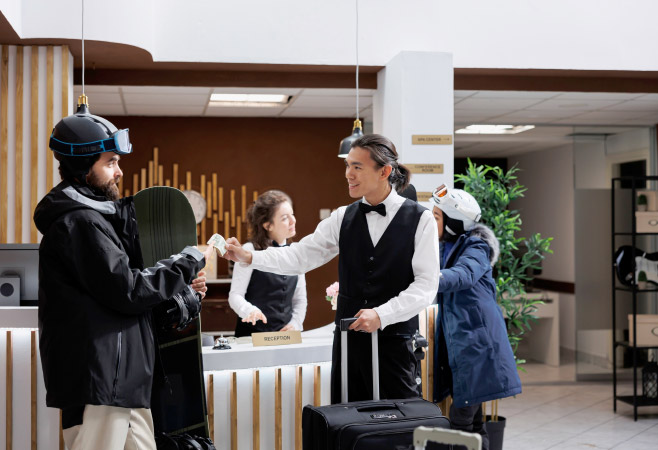 Hotel tipping etiquette for housekeeping and porters in Dubai