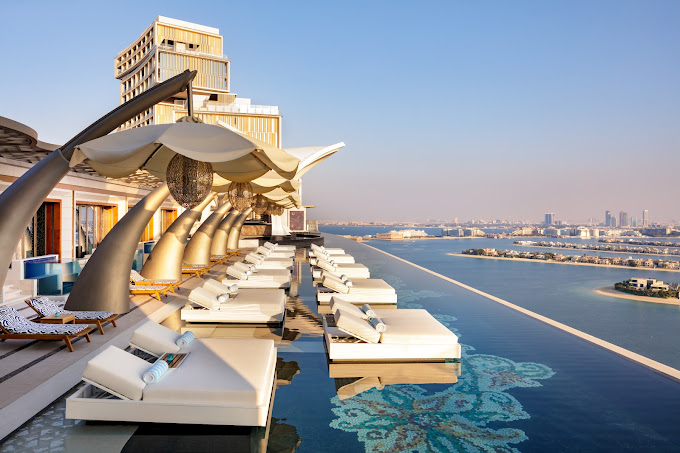 Dubai Rooftop Pools: Skyline views & luxury experience